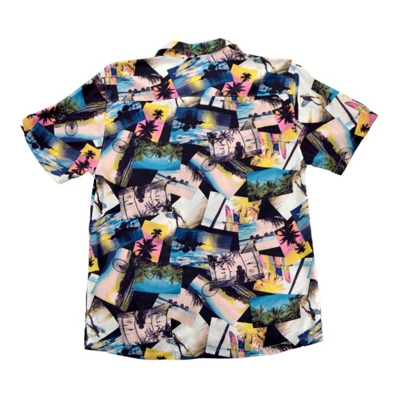 Men's Funky Rayon Short Sleeve‎ Buttondown Beach, Surf Carnival Scene M - Picture 2 of 3
